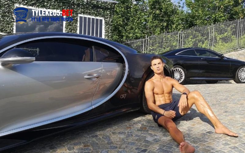 Cristiano Ronaldo – 1 tỷ USD